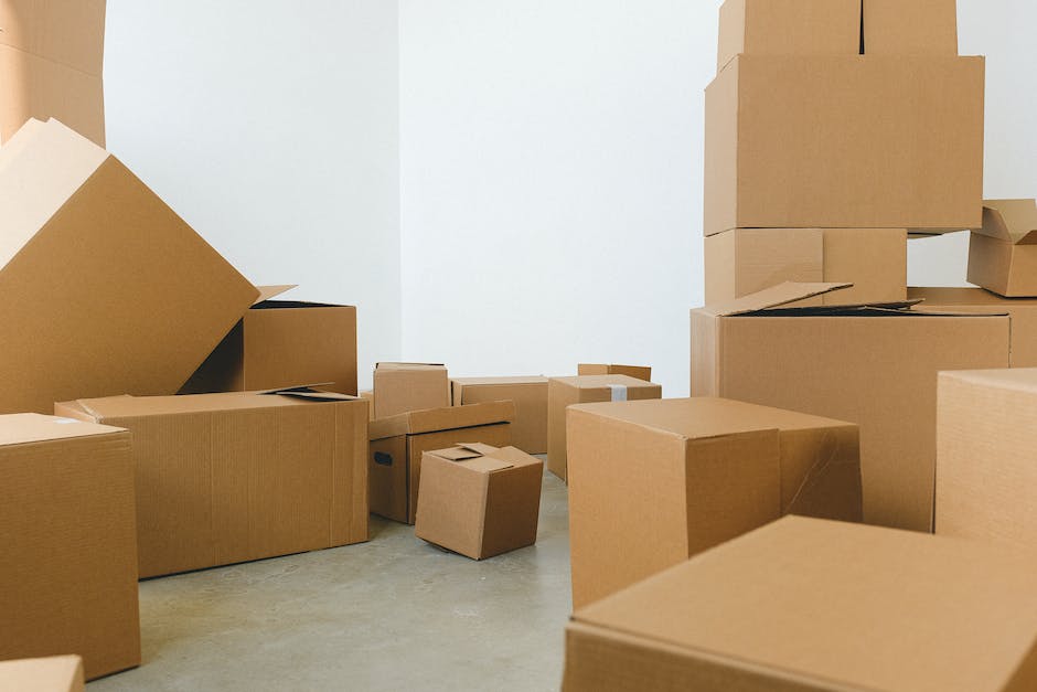 A helpful image providing tips for a successful residential move